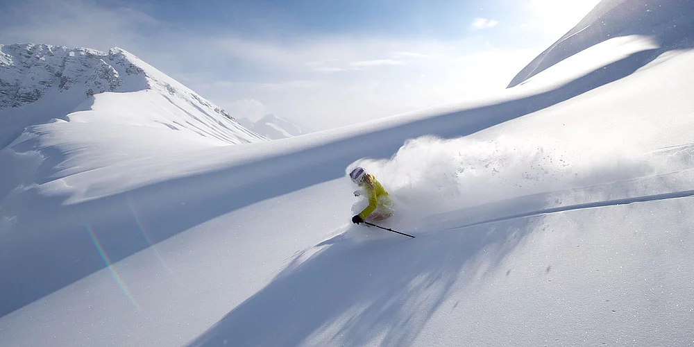 OFF-PISTE SKIING